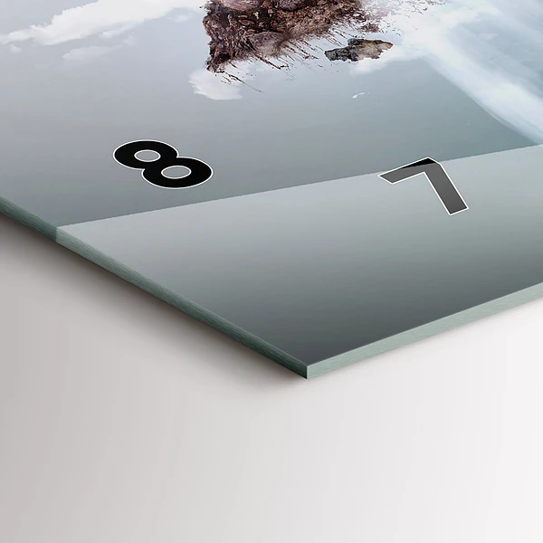 Horizontale Uhr mit motiv Fliegende Insel Wasserfall