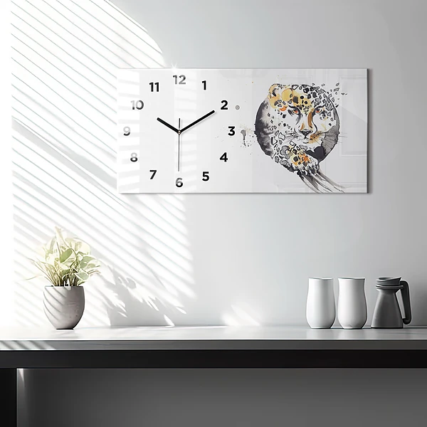Horizontale Uhr mit motiv Gepard innerhalb eines Kreises