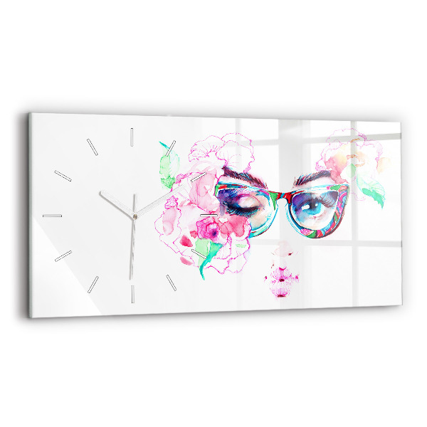 Horizontale Uhr Gesicht einer Frau mit Brille