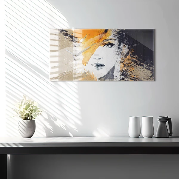 Horizontale Uhr Portrait einer Frau abstrakt