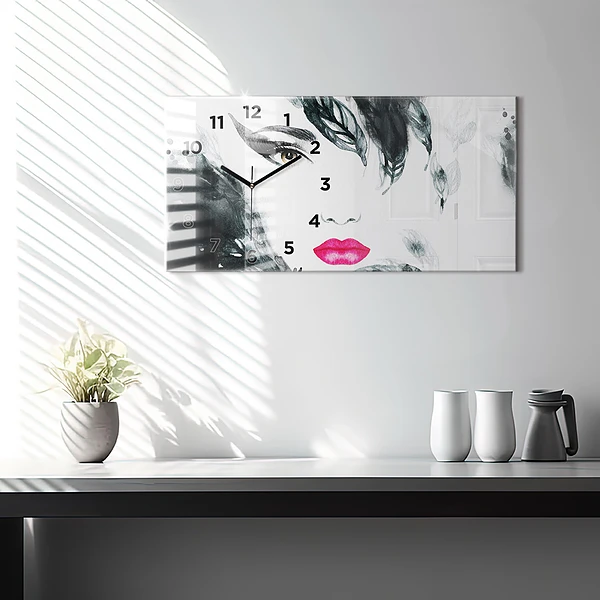 Horizontale Uhr Porträt einer Frau mit roten Lippen