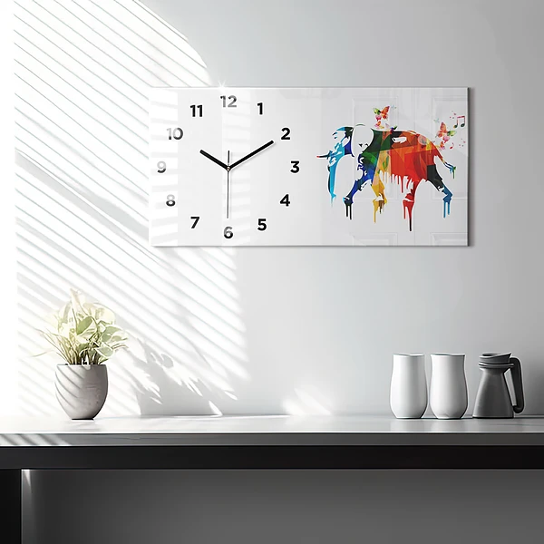 Horizontale Uhr Farbig bemalter Elefant
