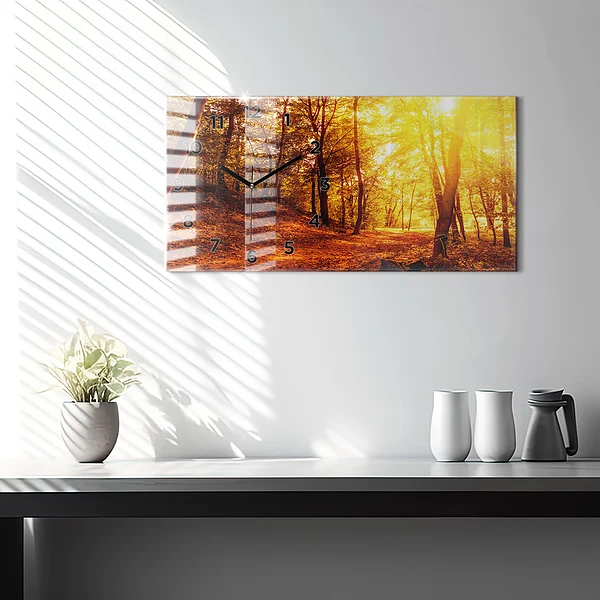 Horizontale Uhr mit motiv Waldlandschaft in der Sonne