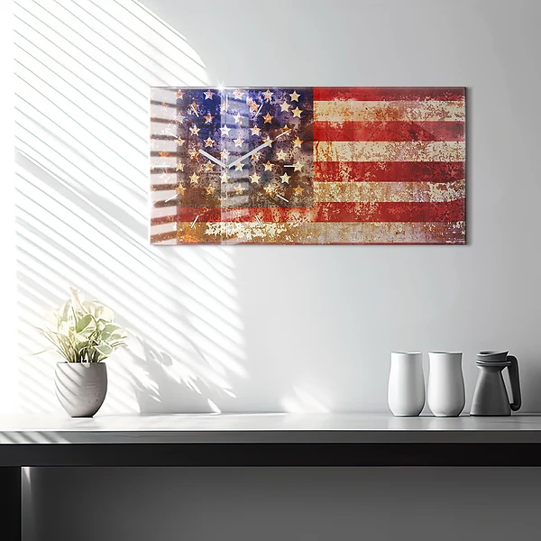 Horizontale Uhr mit motiv US-Flagge im Vintage-Stil