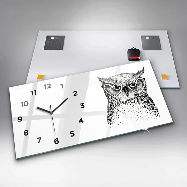 Horizontale Uhr Gezeichnete Eule mit Brille