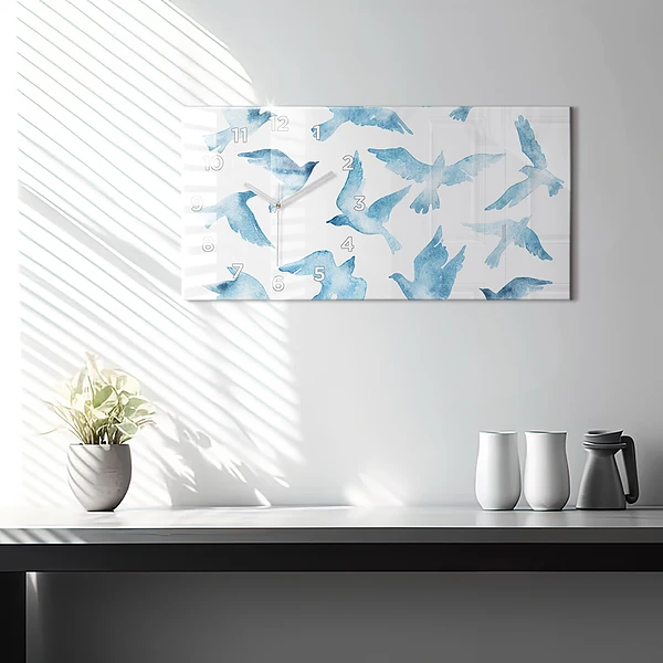 Horizontale Uhr Fliegende blaue Vögel