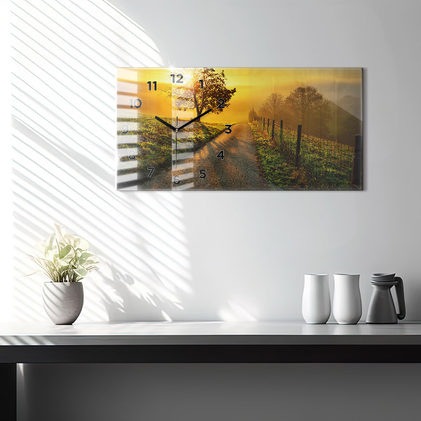 Horizontale Uhr Nebel bei Sonnenaufgang