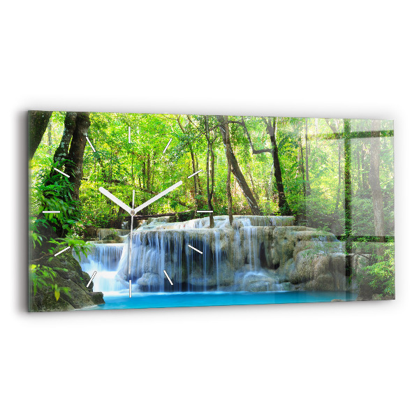 Horizontale Uhr Wasserfall im Wald