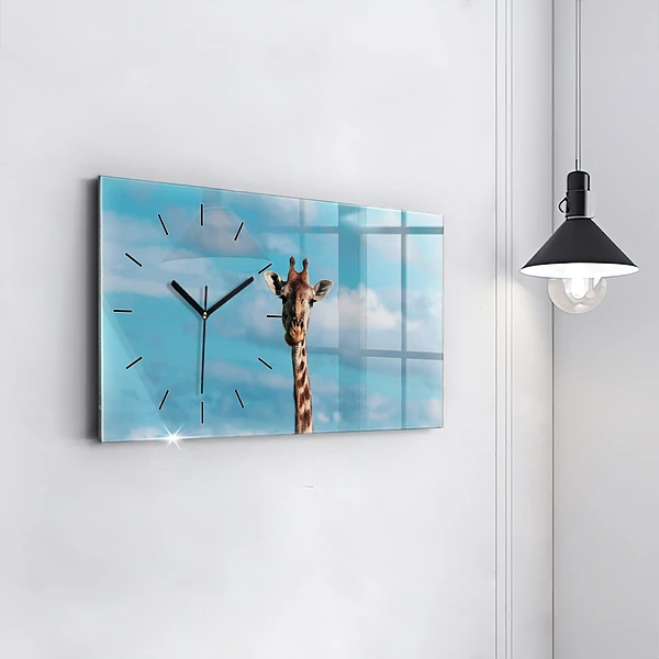 Horizontale Uhr mit motiv Große Giraffe vor einem Himmelshintergrund