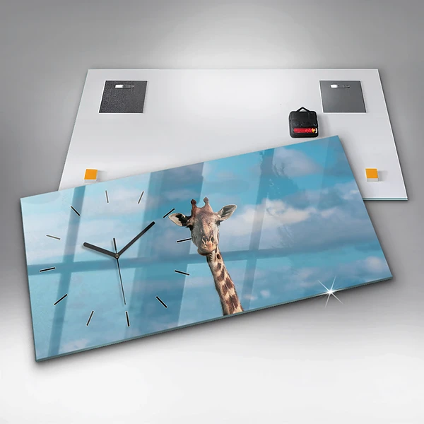 Horizontale Uhr mit motiv Große Giraffe vor einem Himmelshintergrund