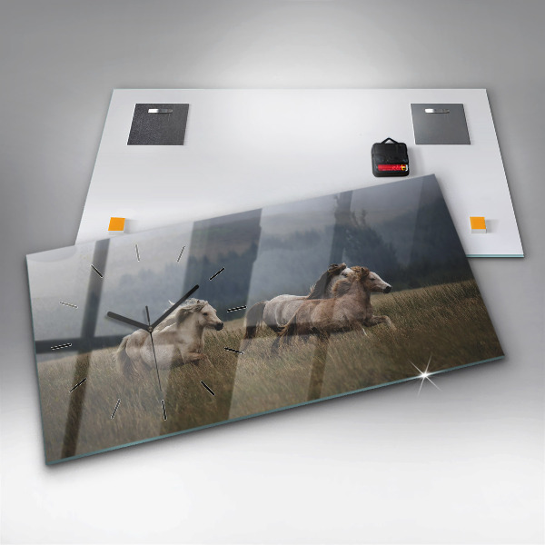 Horizontale Uhr Pferde im Galopp