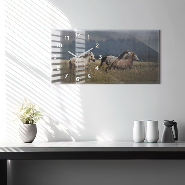 Horizontale Uhr Pferde im Galopp