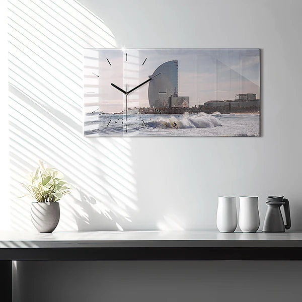 Horizontale Uhr mit motiv Surfer in Barcelona