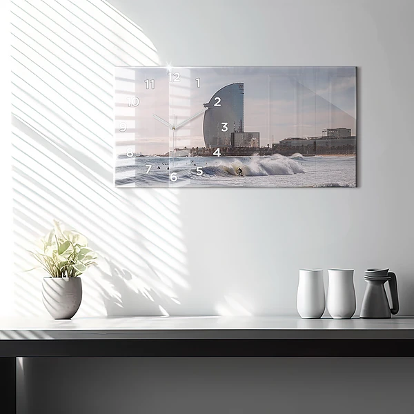 Horizontale Uhr mit motiv Surfer in Barcelona