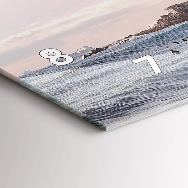 Horizontale Uhr mit motiv Surfer in Barcelona