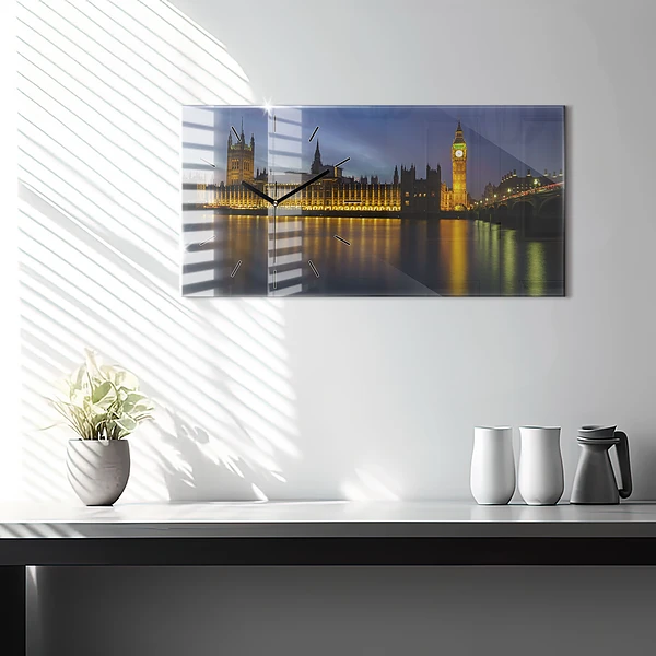 Horizontale Uhr mit motiv Winchester Palast London