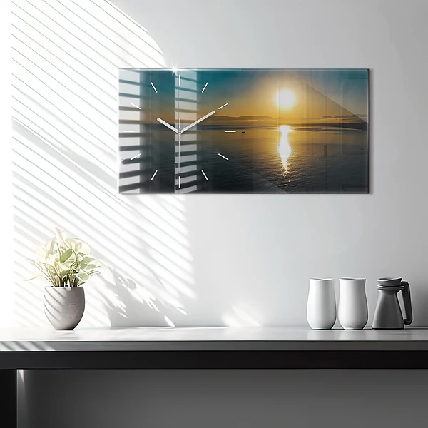Horizontale Uhr mit motiv Landschaft bei Sonnenaufgang