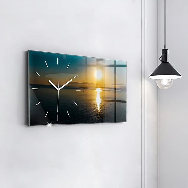 Horizontale Uhr mit motiv Landschaft bei Sonnenaufgang