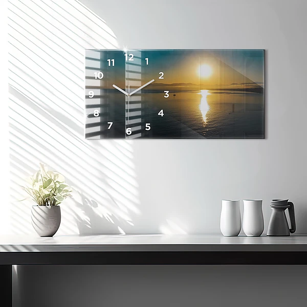Horizontale Uhr mit motiv Landschaft bei Sonnenaufgang