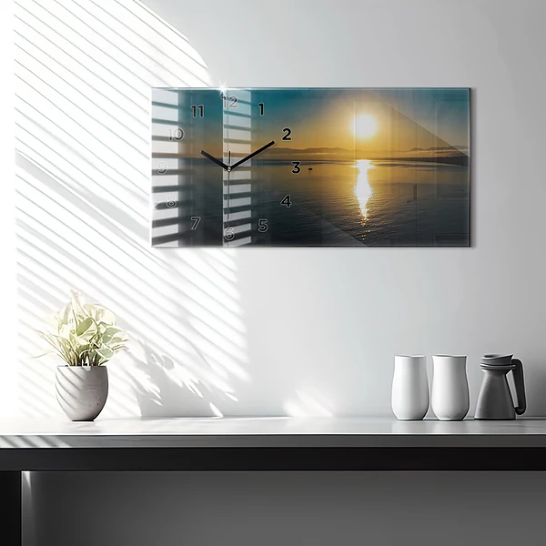Horizontale Uhr mit motiv Landschaft bei Sonnenaufgang