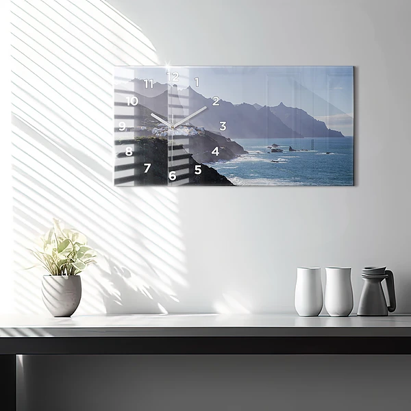 Horizontale Uhr mit motiv Berge am Meer