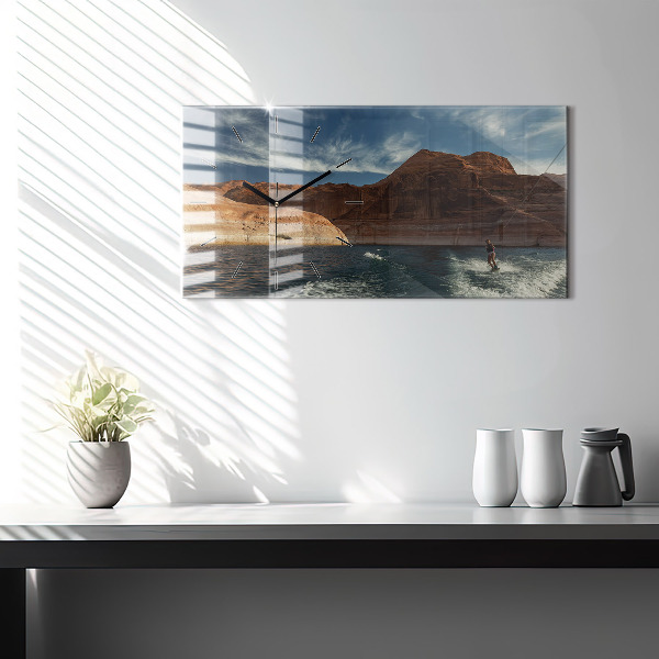 Horizontale Uhr mit motiv Person auf Wasserskiern