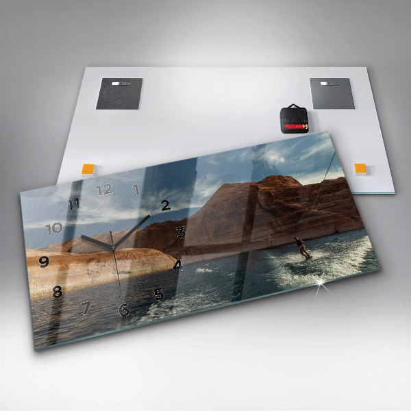 Horizontale Uhr mit motiv Person auf Wasserskiern