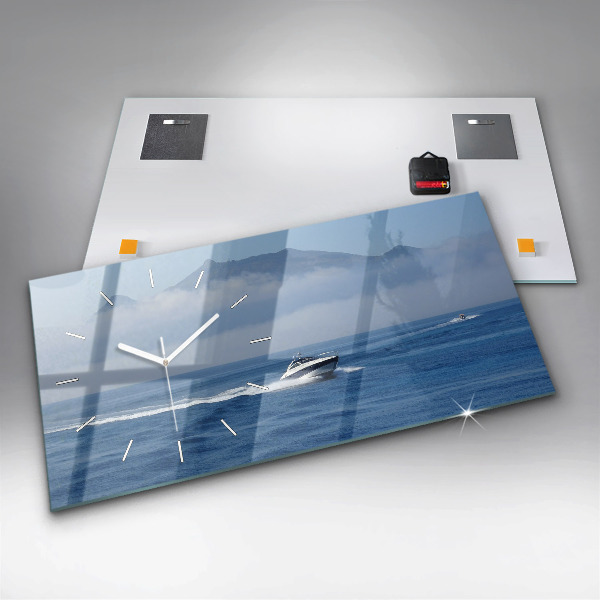 Horizontale Uhr Schwimmendes Boot auf dem Meer