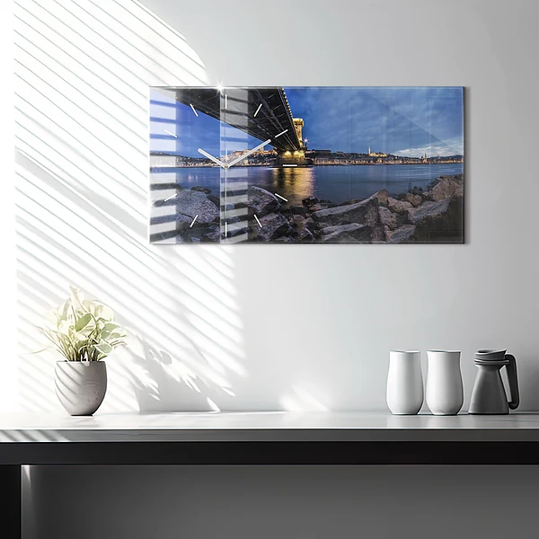 Horizontale Uhr mit motiv Felsenufer unter der Brücke