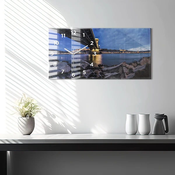 Horizontale Uhr mit motiv Felsenufer unter der Brücke