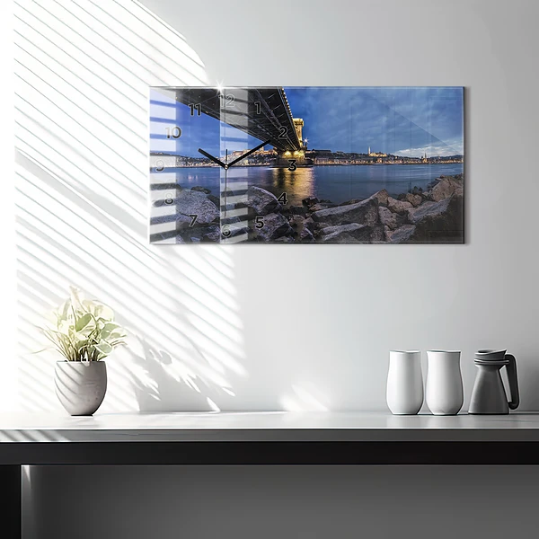 Horizontale Uhr mit motiv Felsenufer unter der Brücke