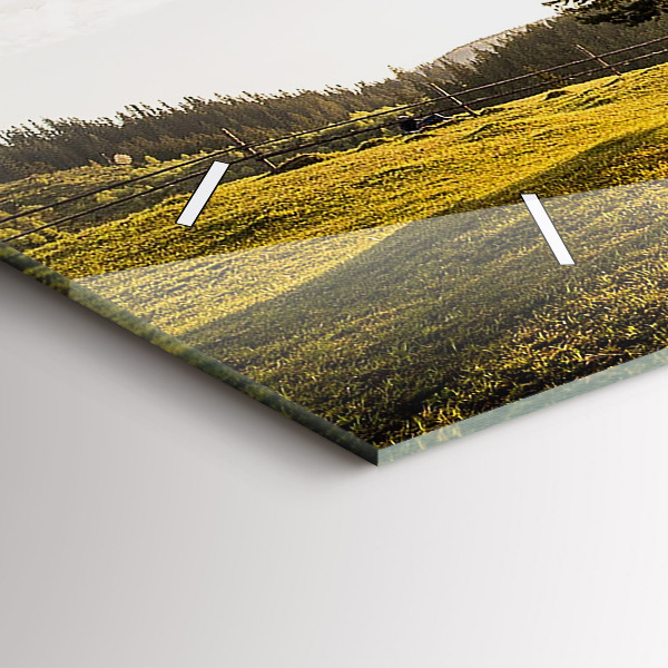 Horizontale Uhr mit motiv Baum auf einem Hügel