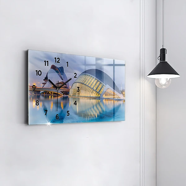 Horizontale Uhr mit motiv Sonnenuntergang in der Stadt