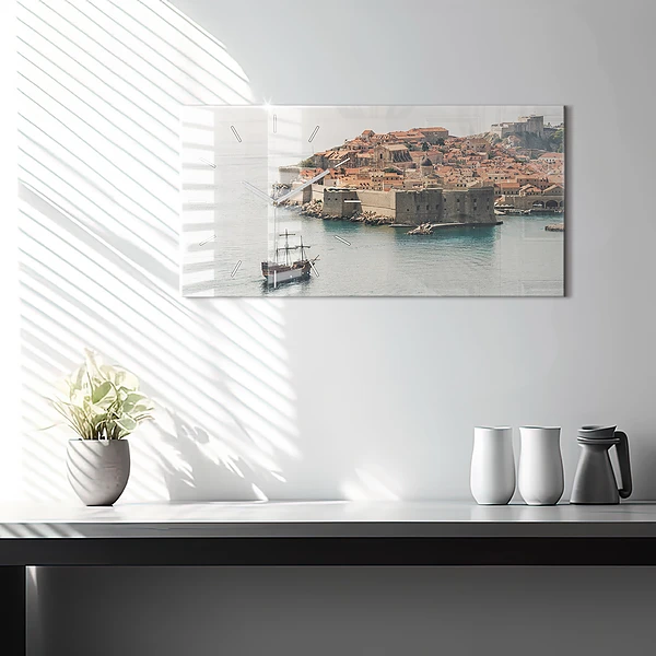 Horizontale Uhr Segelschiff in Dubrovnik