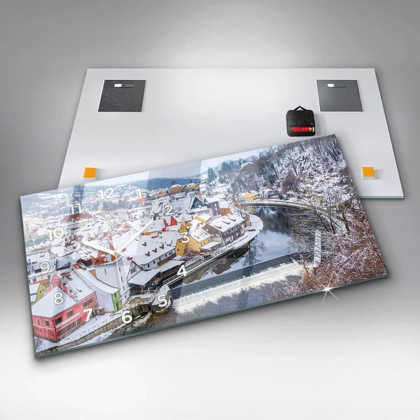 Horizontale Uhr mit motiv Panorama einer Stadt im Winter