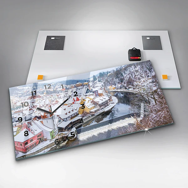 Horizontale Uhr mit motiv Panorama einer Stadt im Winter