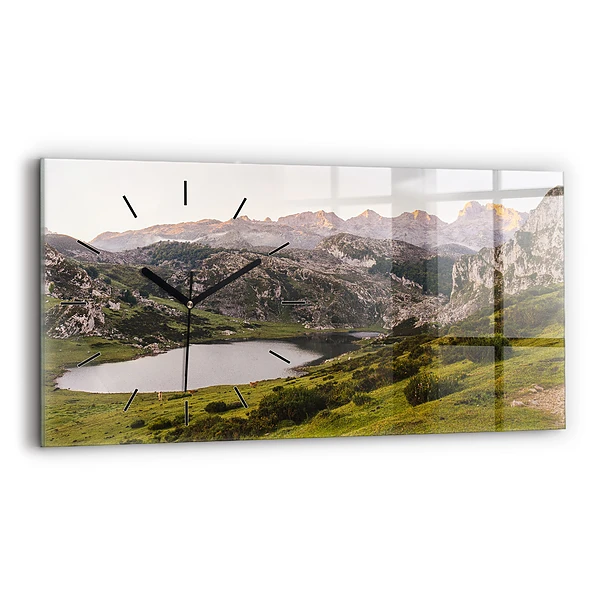 Horizontale Uhr mit motiv See und Berge in den Pyrenäen