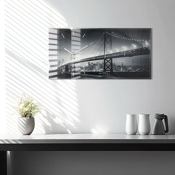 Horizontale Uhr Brücke bei Nacht in San Francisco