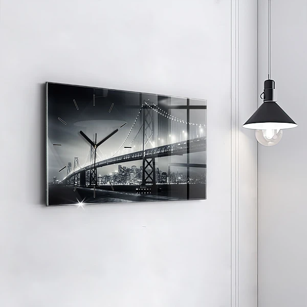 Horizontale Uhr Brücke bei Nacht in San Francisco