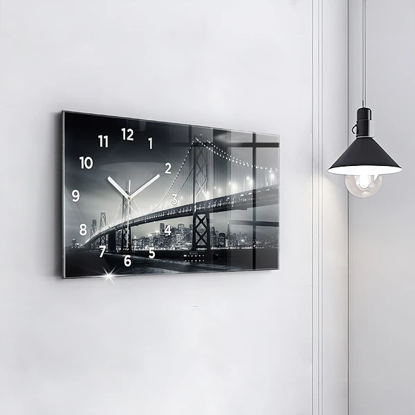 Horizontale Uhr Brücke bei Nacht in San Francisco