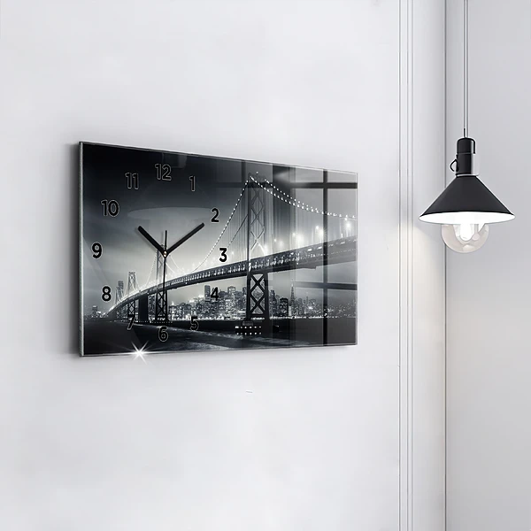 Horizontale Uhr Brücke bei Nacht in San Francisco
