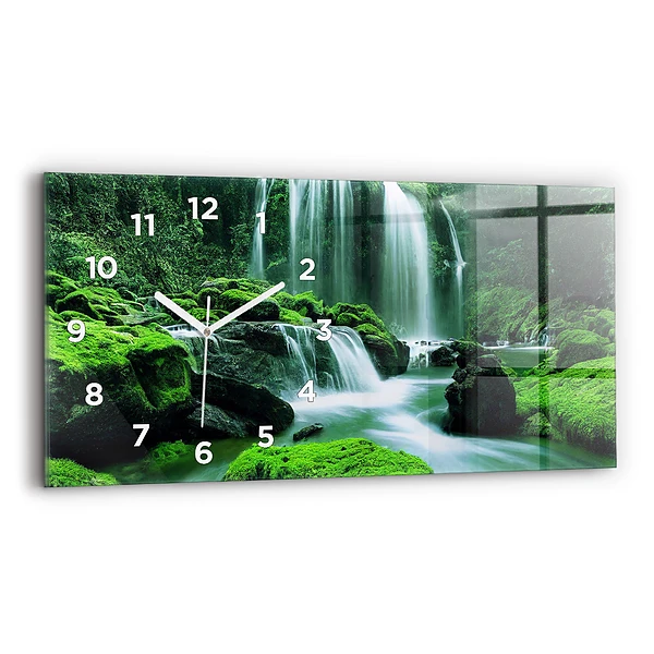 Horizontale Uhr Wasserfall zwischen Moos