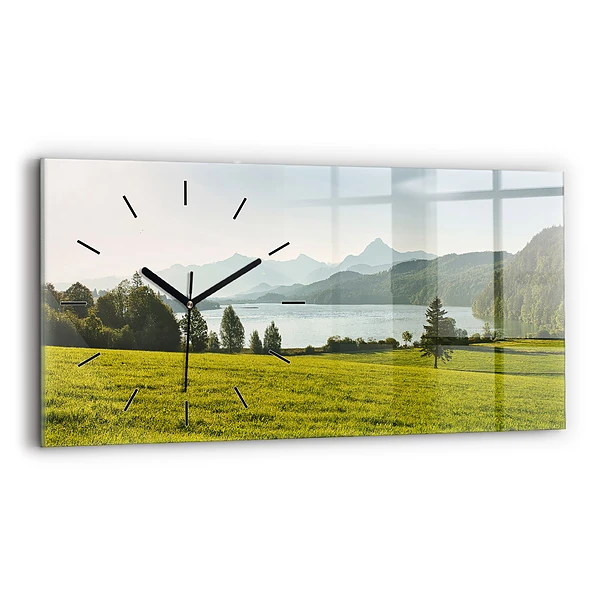 Horizontale Uhr mit motiv Berge und Felder