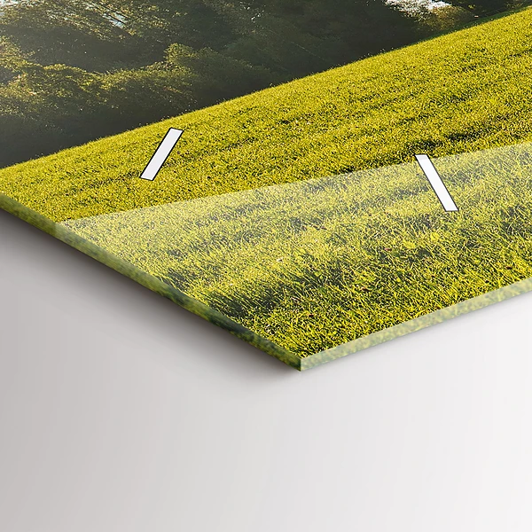 Horizontale Uhr mit motiv Berge und Felder
