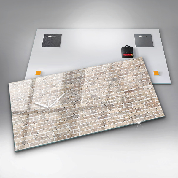 Horizontale Uhr Backsteinmauer