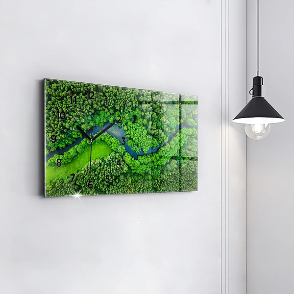Horizontale Uhr Fluss im Wald