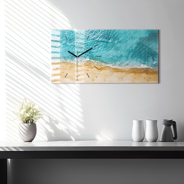 Horizontale Uhr Menschen am Meeresstrand