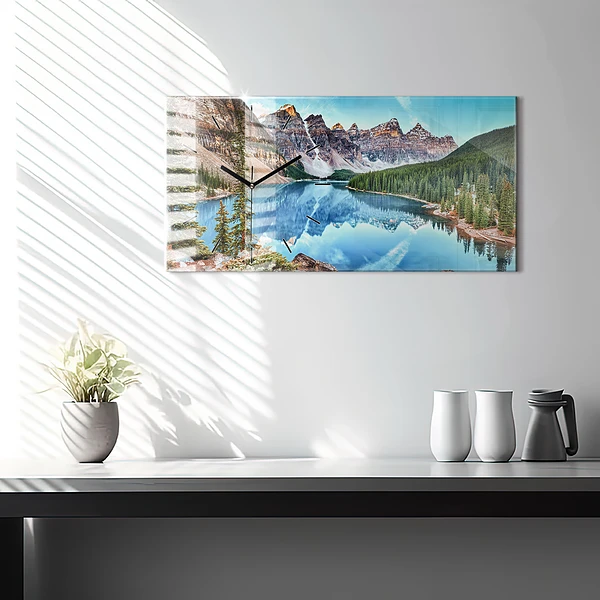 Horizontale Uhr mit motiv Bergige Landschaft
