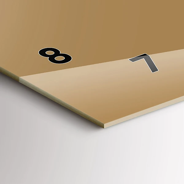 Horizontale Uhr Die Farbe Dunkelbeige