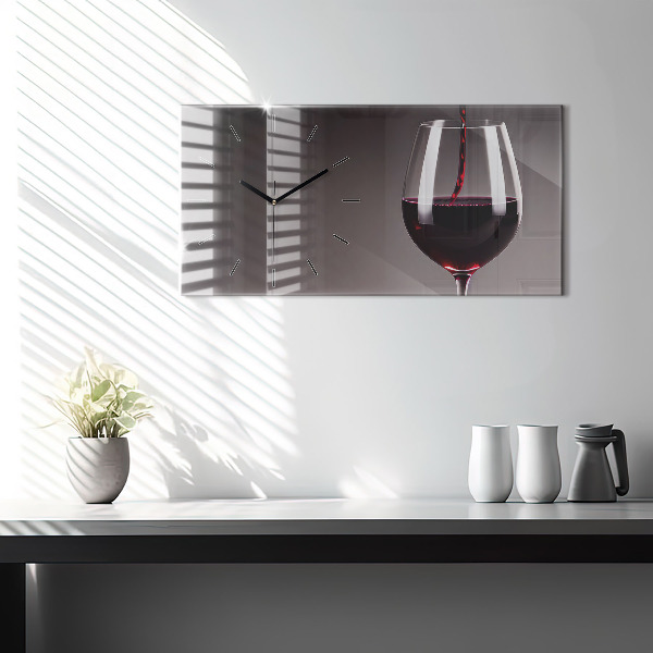 Horizontale Uhr Lampe mit Rotwein